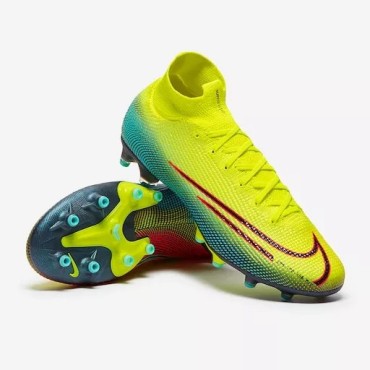 Botas de Fútbol Nike...